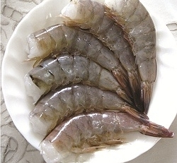 エクアドル産他　バナメイ無頭エビ　特大（養殖・解凍） 8尾